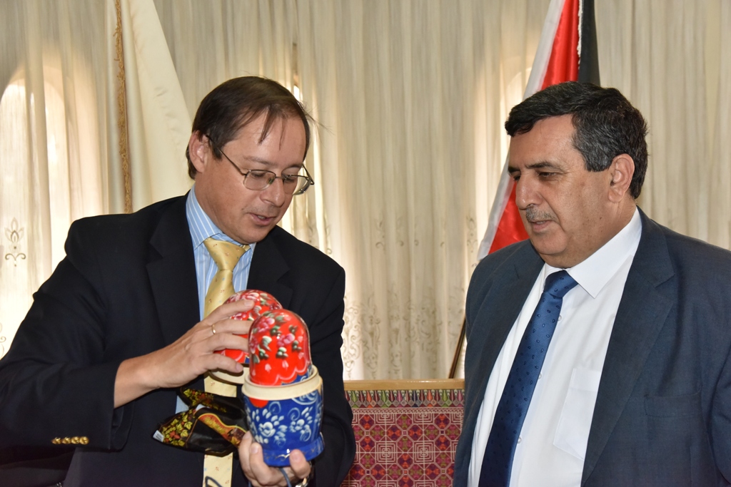 رئيس بلدية بيت لحم يستقبل ممثل جمهورية روسيا الإتحادية 