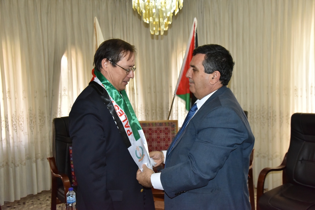 رئيس بلدية بيت لحم يستقبل ممثل جمهورية روسيا الإتحادية 