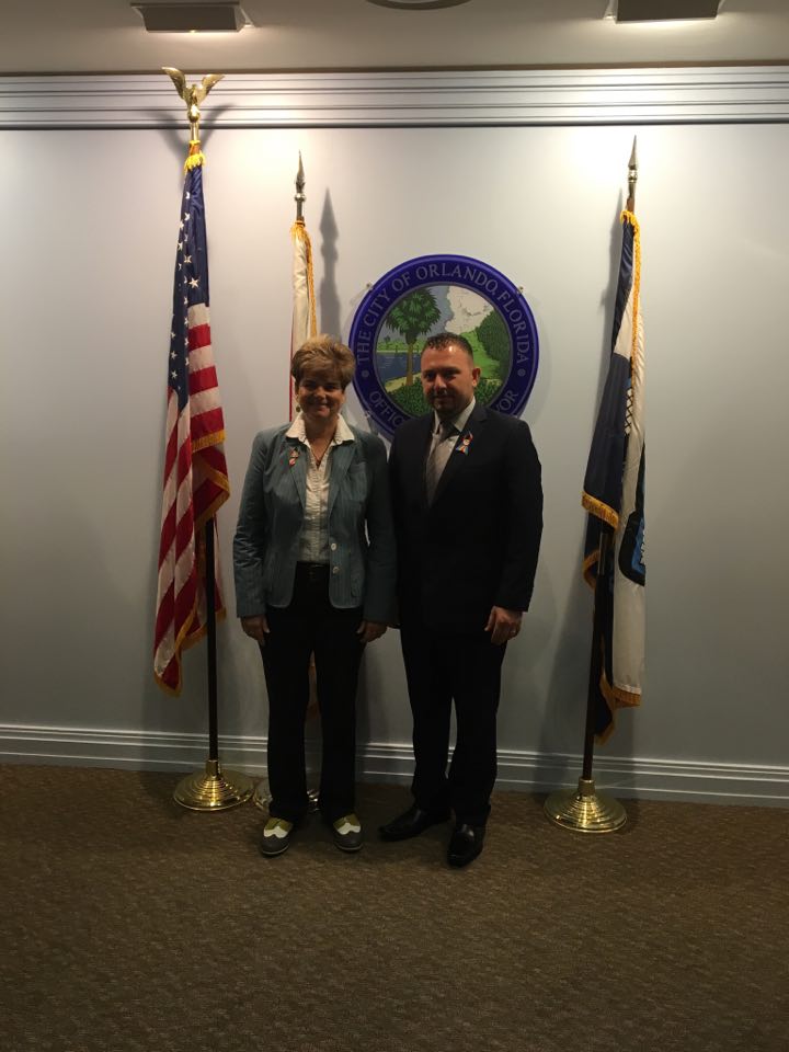 حنانيا يزور بلدية أورلاندو الأمريكية ويبحث سبل التعاون المشترك