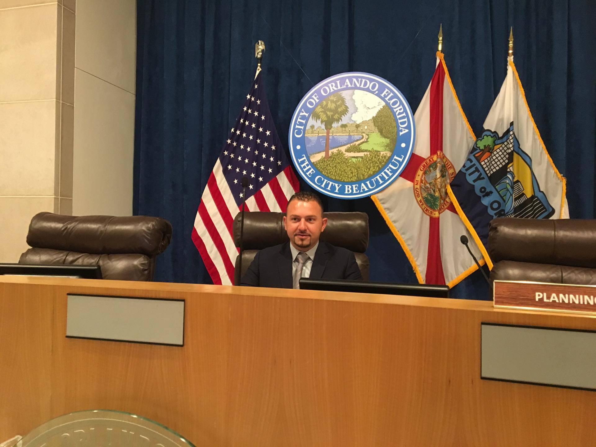 حنانيا يزور بلدية أورلاندو الأمريكية ويبحث سبل التعاون المشترك