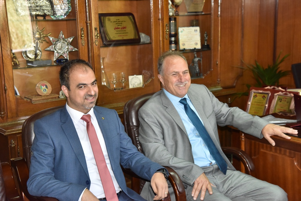 وفد جامعة فلسطين الأهلية ممثلا برئيسها يهنىء سلمان توليه منصب رئيس بلدية بيت لحم 