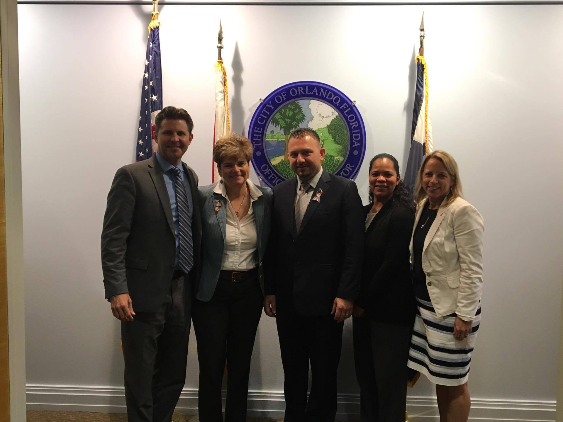 حنانيا يزور بلدية أورلاندو الأمريكية ويبحث سبل التعاون المشترك