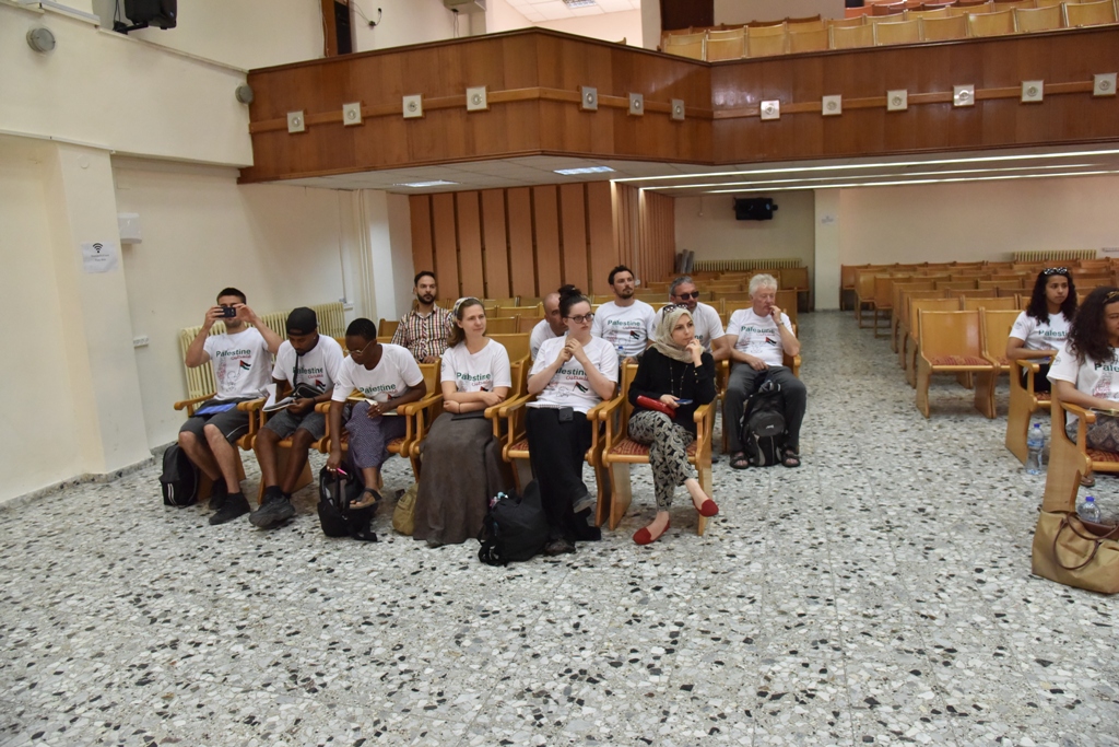 سلمان يتحدث عن تحديات بيت لحم أمام وفد المخيم الصيفي 16 للتضامن مع الشعب الفلسطيني