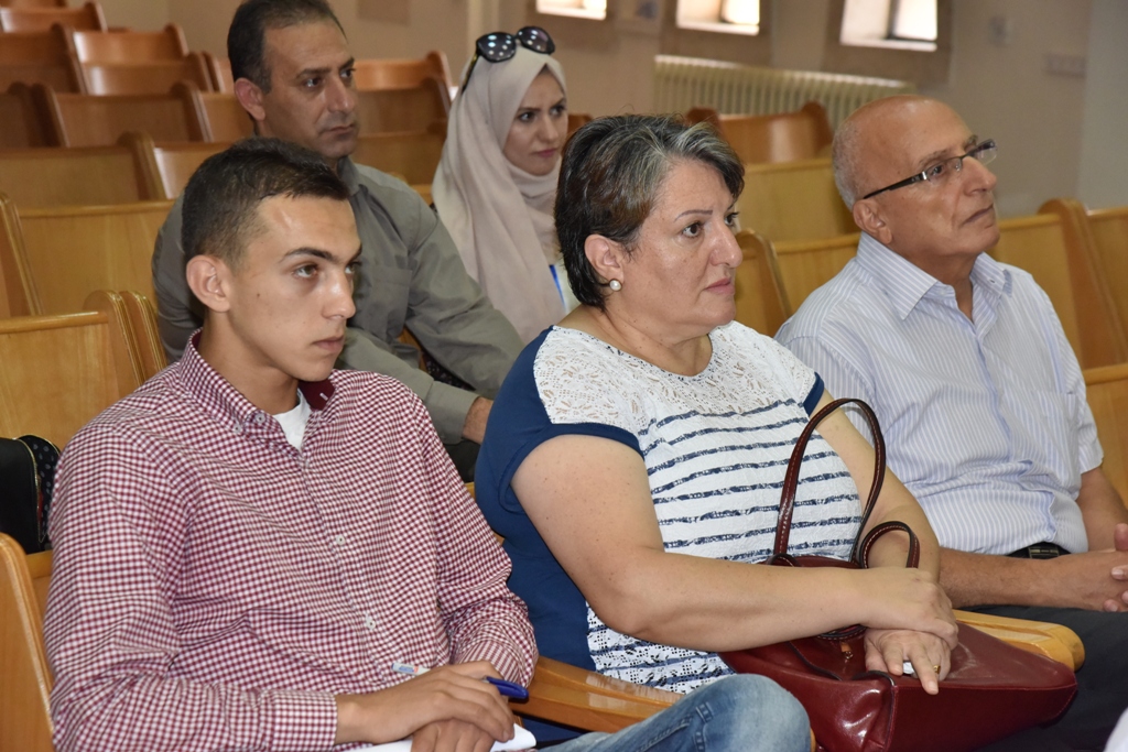 لقاء في بلدية بيت لحم ضم مؤسسات المدينة بهدف عرض البرنامج الأولي لإحتفالات أعياد الميلاد المجيدة وبحث سبل التعاون المشترك