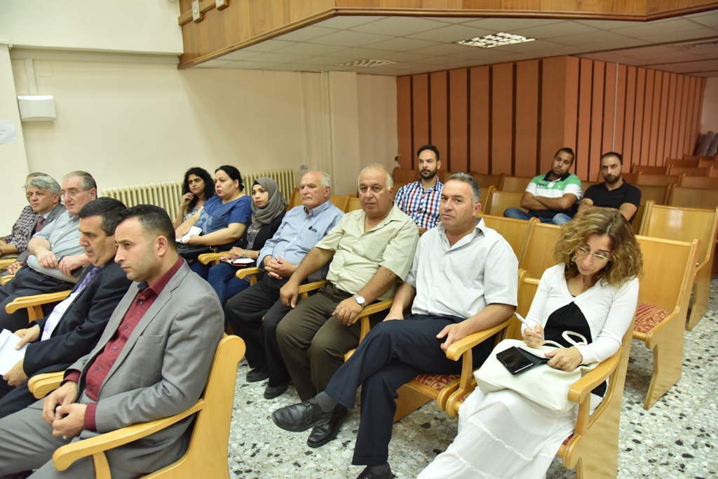 لقاء في بلدية بيت لحم ضم مؤسسات المدينة بهدف عرض البرنامج الأولي لإحتفالات أعياد الميلاد المجيدة وبحث سبل التعاون المشترك