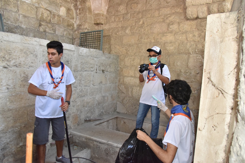 حملة تطوعية لتنظيف الأماكن السياحية والأثرية في بيت لحم تحت عنوان  (معا من أجل مدينة نظيفة وحضارية) 