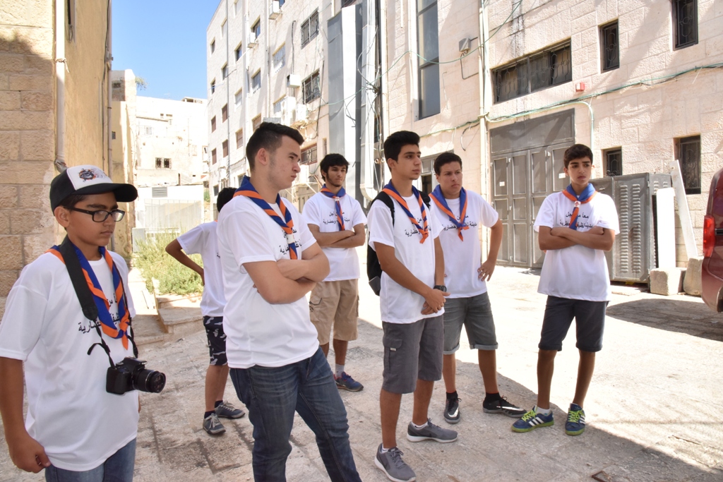 حملة تطوعية لتنظيف الأماكن السياحية والأثرية في بيت لحم تحت عنوان  (معا من أجل مدينة نظيفة وحضارية) 