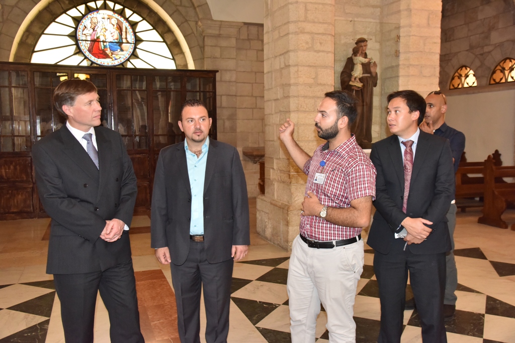 سلمان يستقبل القنصل البريطاني العام الجديد في القدس 