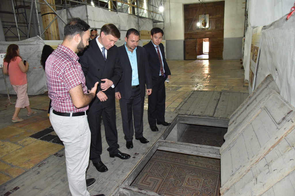 سلمان يستقبل القنصل البريطاني العام الجديد في القدس 