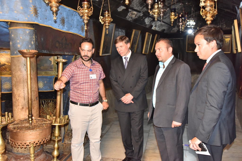 سلمان يستقبل القنصل البريطاني العام الجديد في القدس 