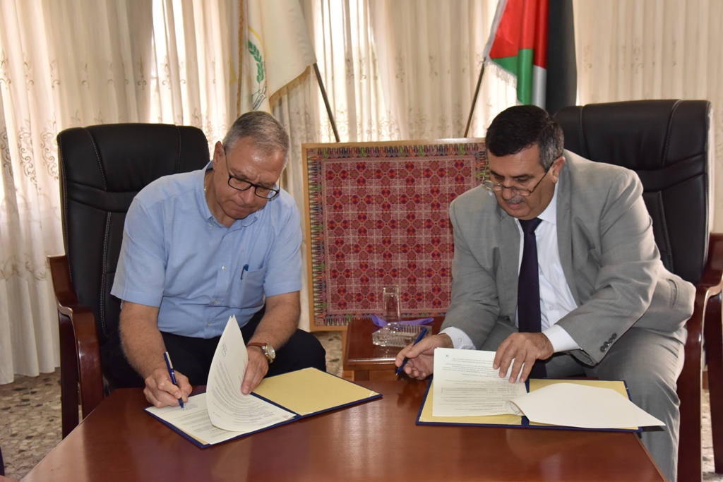  رئيس بلدية بيت لحم ومدير عام البعثة البابوية يوقعان على اتفاقية دعم لحديقة ماري دوتي للأطفال