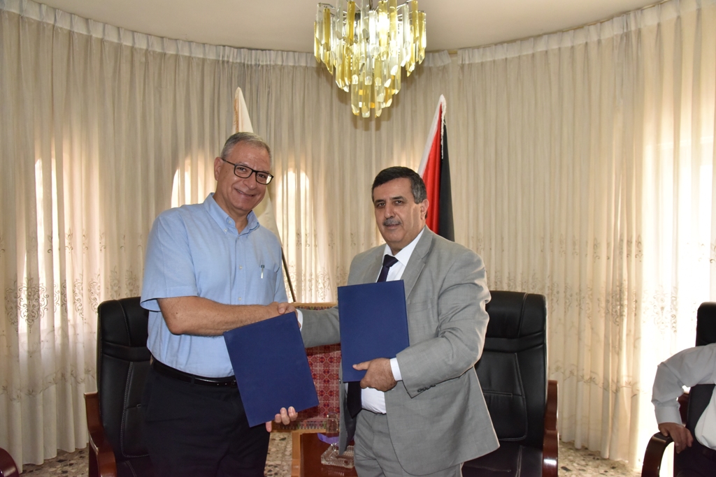  رئيس بلدية بيت لحم ومدير عام البعثة البابوية يوقعان على اتفاقية دعم لحديقة ماري دوتي للأطفال