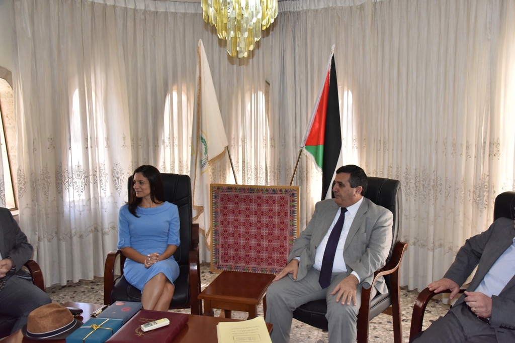 إجتماع في بلدية بيت لحم حول مغارة الميلاد الضخمة التي ستجلبها مالطا قريبا 