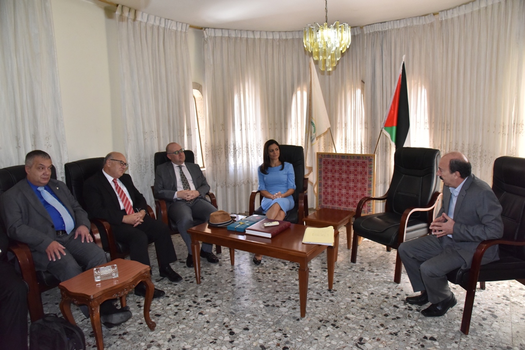 إجتماع في بلدية بيت لحم حول مغارة الميلاد الضخمة التي ستجلبها مالطا قريبا 