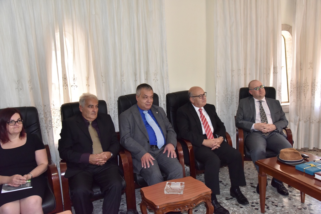 إجتماع في بلدية بيت لحم حول مغارة الميلاد الضخمة التي ستجلبها مالطا قريبا 