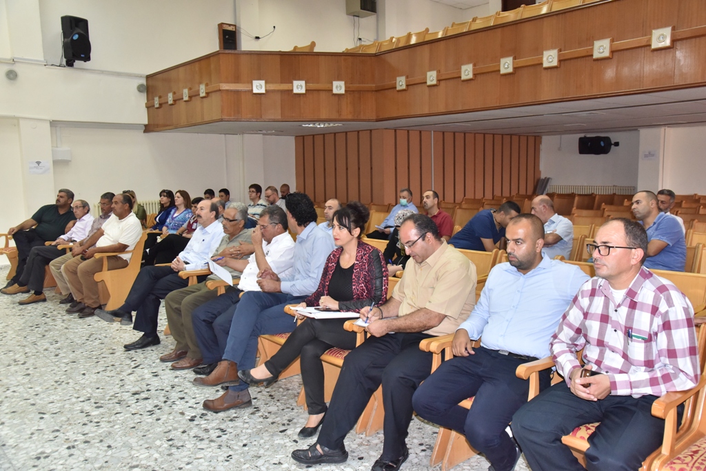 لجنة التخطيط الإستراتيجي تعقد ورشة عمل لجميع مدراء الدوائر ورؤساء الأقسام بهدف استعراض مراحل اعداد الخطة التنموية الإستراتيجية لمدينة بيت لحم 2018-2021