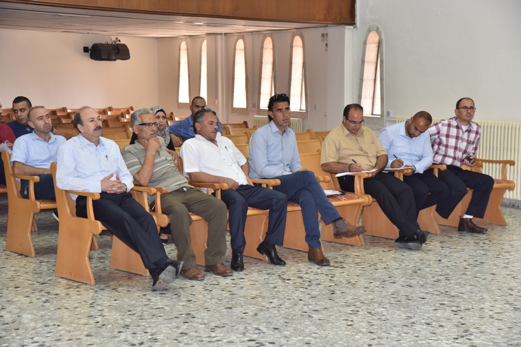 لجنة التخطيط الإستراتيجي تعقد ورشة عمل لجميع مدراء الدوائر ورؤساء الأقسام بهدف استعراض مراحل اعداد الخطة التنموية الإستراتيجية لمدينة بيت لحم 2018-2021