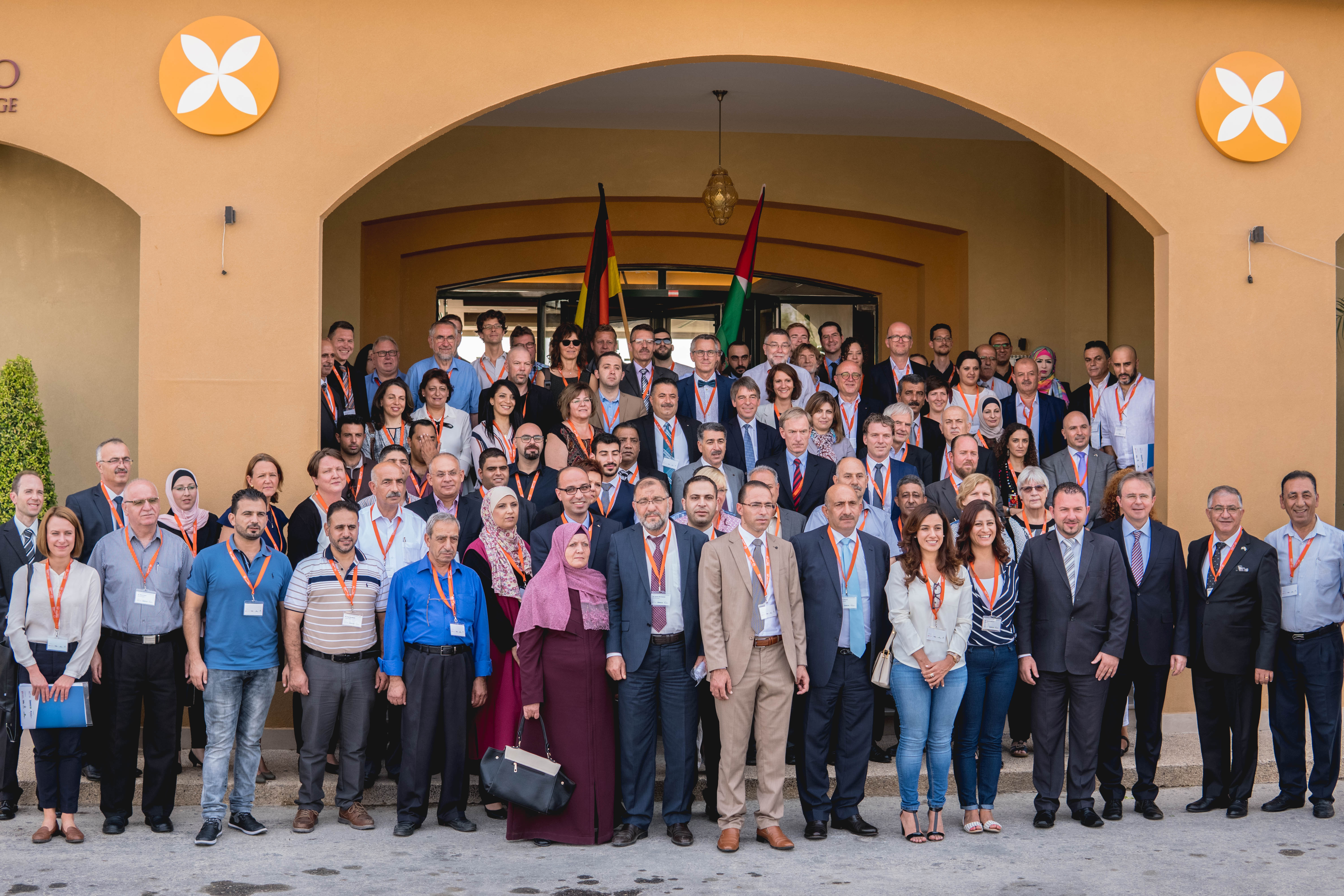 حنانيا وغطاس يشاركان في المؤتمر الثالث للشراكات البلدية الألمانية الفلسطينية