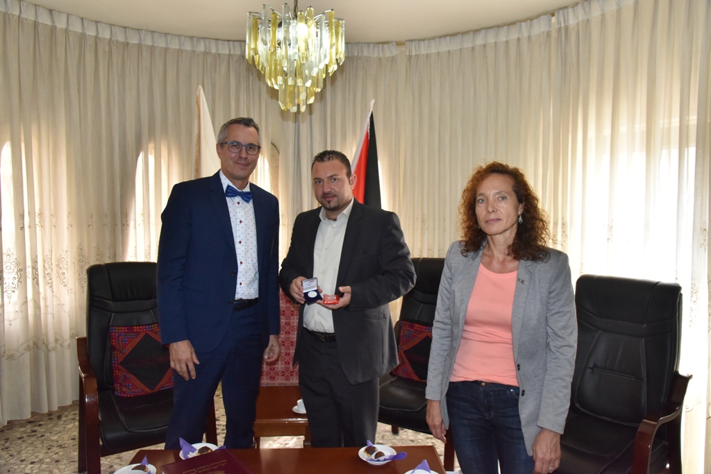 حنانيا يستقبل رئيس بلدية ينا ونائب رئيس بلدية كولون