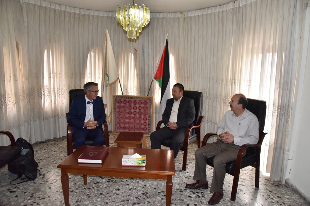 حنانيا يستقبل رئيس بلدية ينا ونائب رئيس بلدية كولون