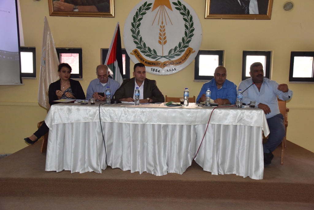  اجتماع أعضاء لجنة التخطيط الإستراتيجي مع دائرتي الصحة والهندسة 