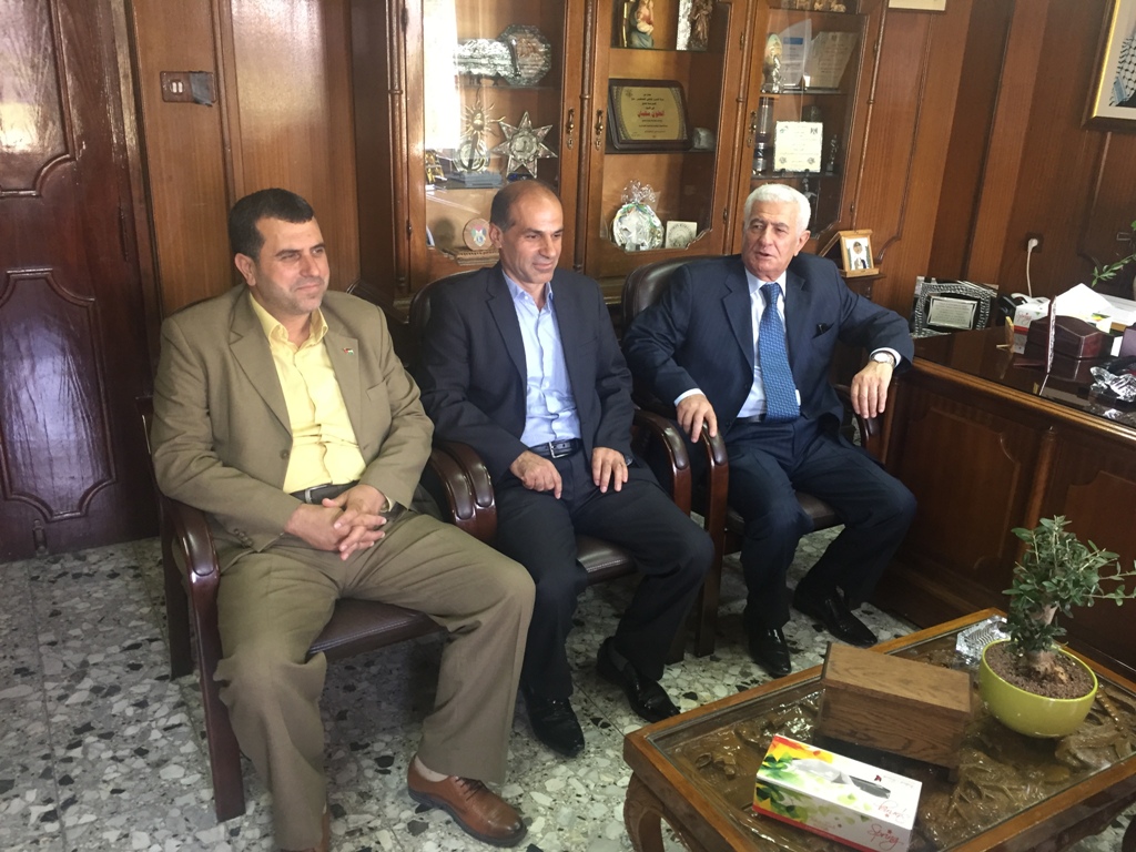 بالتعاون مع بلدية بيت لحم معرض للمنتجات التراثية الفلسطينية في مركز السلام