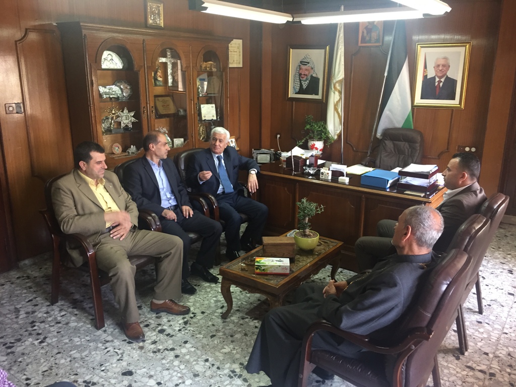 بالتعاون مع بلدية بيت لحم معرض للمنتجات التراثية الفلسطينية في مركز السلام