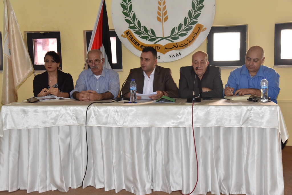  اجتماع أعضاء لجنة التخطيط الإستراتيجي مع دائرتي الصحة والهندسة 