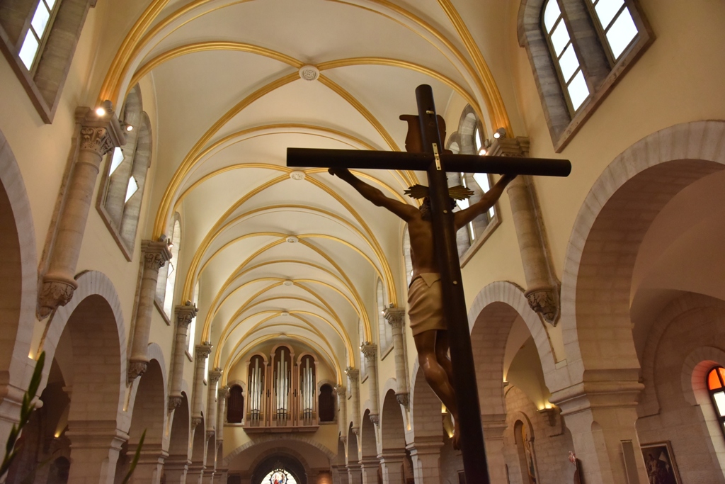 سلمان يمنح الاب فلتس مواطنة الشرف لمدينة بيت لحم في احتفال اليوبيل الفضي لرسامته الكهنوتية 