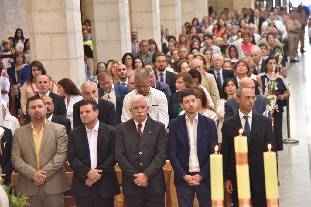 سلمان يمنح الاب فلتس مواطنة الشرف لمدينة بيت لحم في احتفال اليوبيل الفضي لرسامته الكهنوتية 