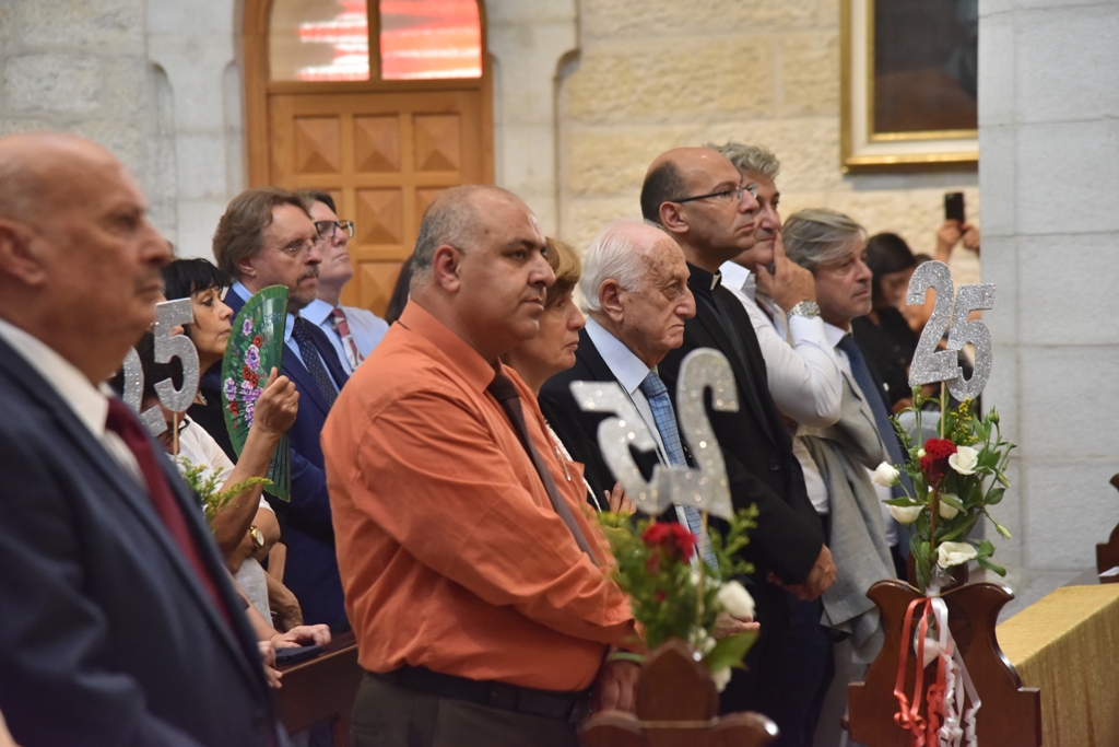 سلمان يمنح الاب فلتس مواطنة الشرف لمدينة بيت لحم في احتفال اليوبيل الفضي لرسامته الكهنوتية 