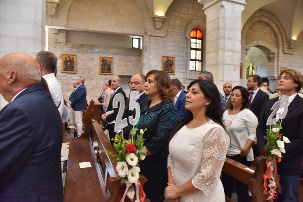 سلمان يمنح الاب فلتس مواطنة الشرف لمدينة بيت لحم في احتفال اليوبيل الفضي لرسامته الكهنوتية 