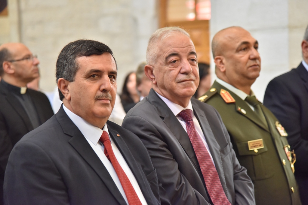 سلمان يمنح الاب فلتس مواطنة الشرف لمدينة بيت لحم في احتفال اليوبيل الفضي لرسامته الكهنوتية 