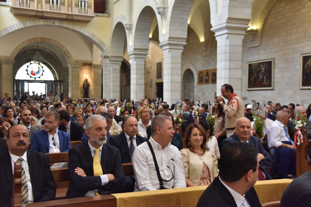 سلمان يمنح الاب فلتس مواطنة الشرف لمدينة بيت لحم في احتفال اليوبيل الفضي لرسامته الكهنوتية 