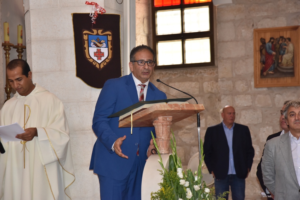 سلمان يمنح الاب فلتس مواطنة الشرف لمدينة بيت لحم في احتفال اليوبيل الفضي لرسامته الكهنوتية 