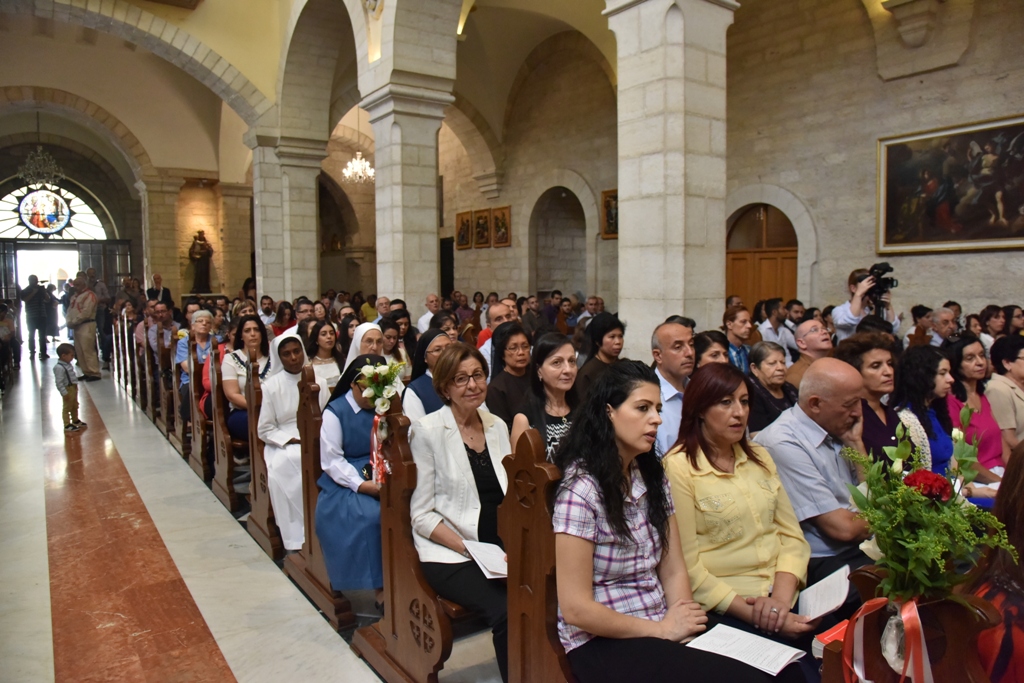 سلمان يمنح الاب فلتس مواطنة الشرف لمدينة بيت لحم في احتفال اليوبيل الفضي لرسامته الكهنوتية 