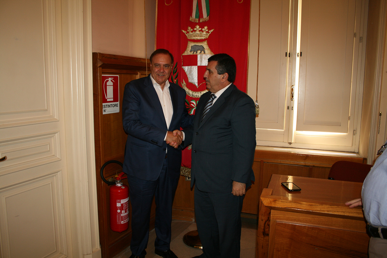 رئيس بلدية بيت لحم ومستشار حراسة الأراضي المقدسة في جولة في عدة مدن ايطالية 