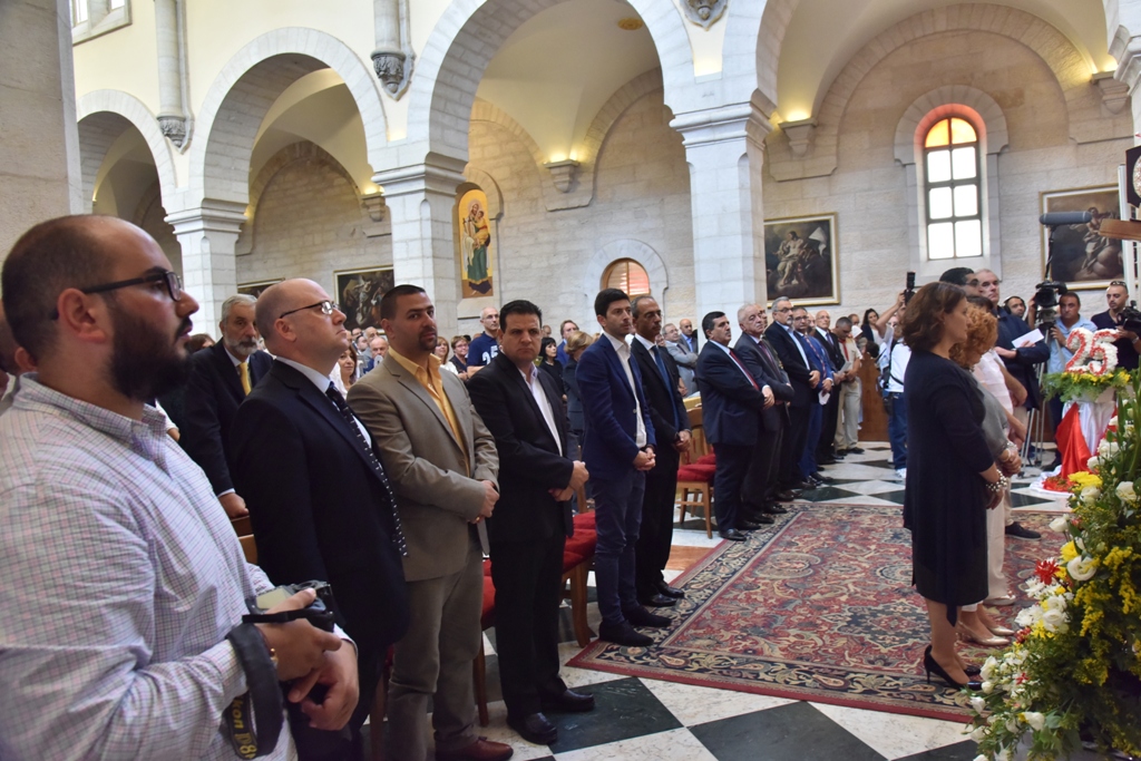 سلمان يمنح الاب فلتس مواطنة الشرف لمدينة بيت لحم في احتفال اليوبيل الفضي لرسامته الكهنوتية 