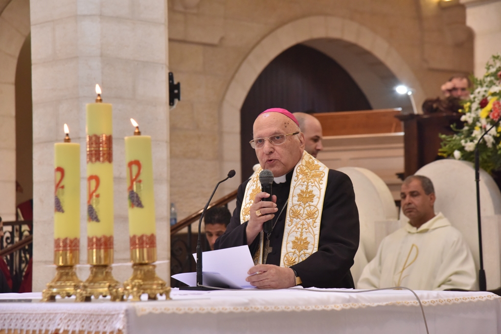 سلمان يمنح الاب فلتس مواطنة الشرف لمدينة بيت لحم في احتفال اليوبيل الفضي لرسامته الكهنوتية 