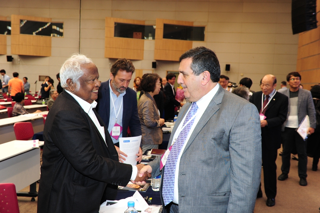 سلمان يشارك في المنتدى العالمي لمدن حقوق الإنسان في كوريا الجنوبية وينقل تحديات بيت لحم