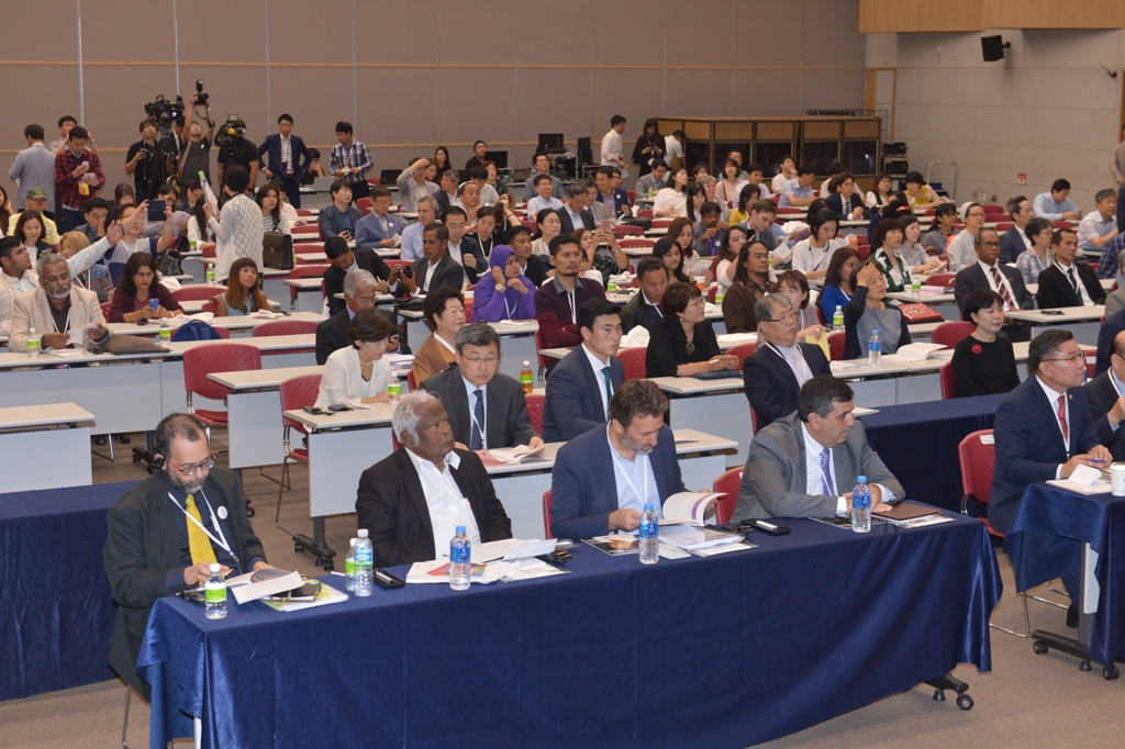 سلمان يشارك في المنتدى العالمي لمدن حقوق الإنسان في كوريا الجنوبية وينقل تحديات بيت لحم