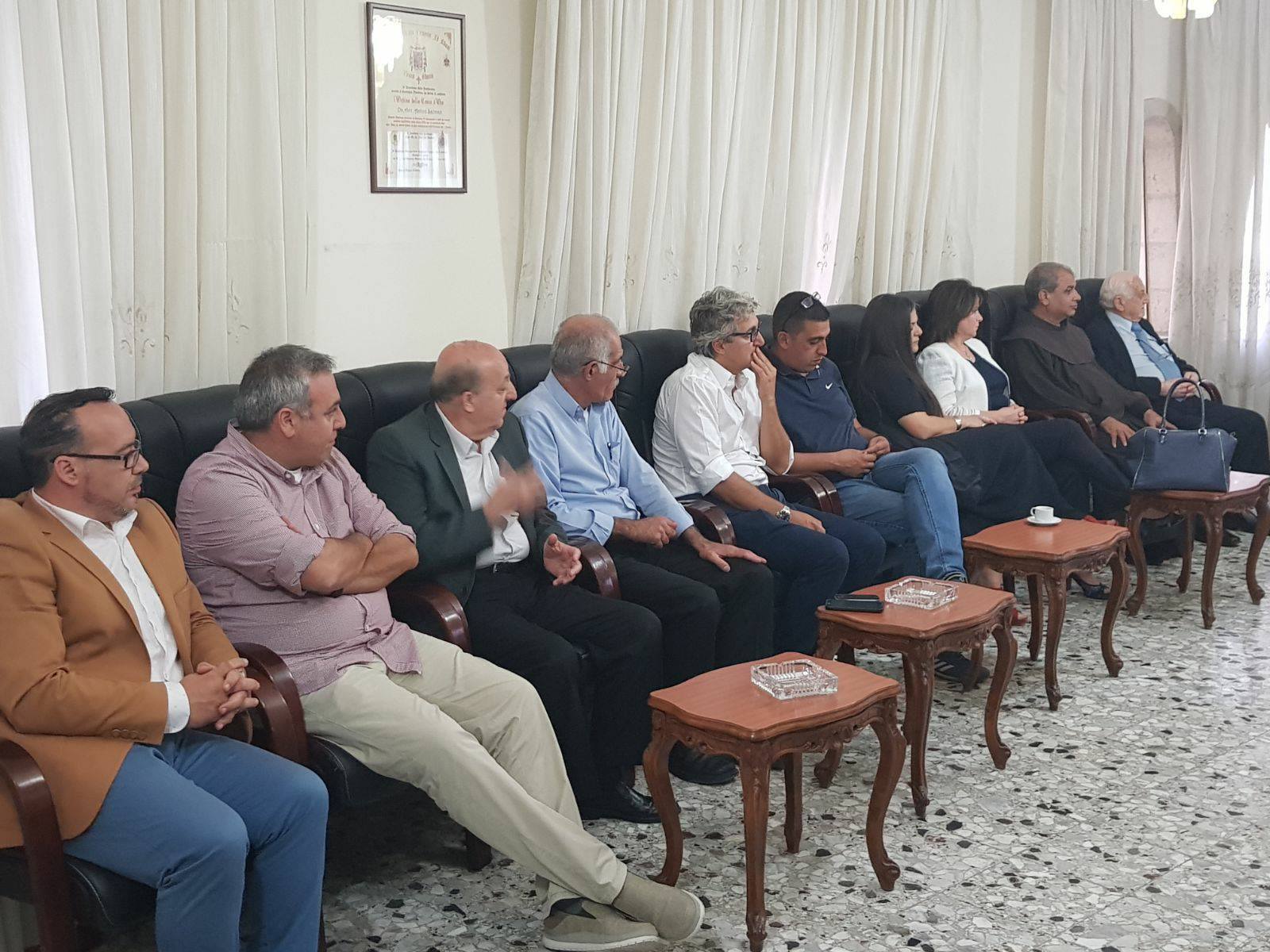 ثمن منحه شهادة مواطنة شرف مدينة بيت لحم رئيس وأعضاء مجلس بلدية بيت لحم يستقبلون مستشار حراسة الأراضة المقدسة 