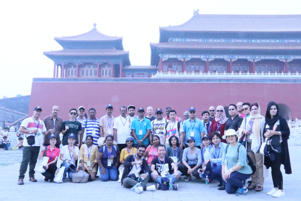 عضو مجلس بلدية بيت لحم شيرين موج تشارك في مؤتمر في الصين حول التعاون والحوكمة 