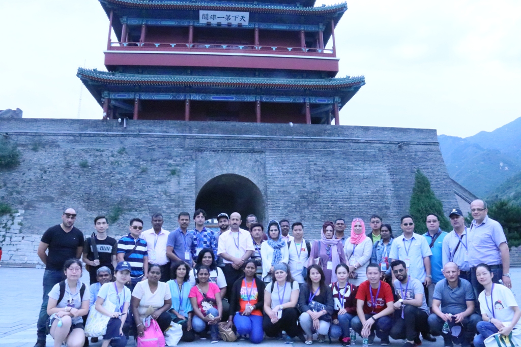 عضو مجلس بلدية بيت لحم شيرين موج تشارك في مؤتمر في الصين حول التعاون والحوكمة 