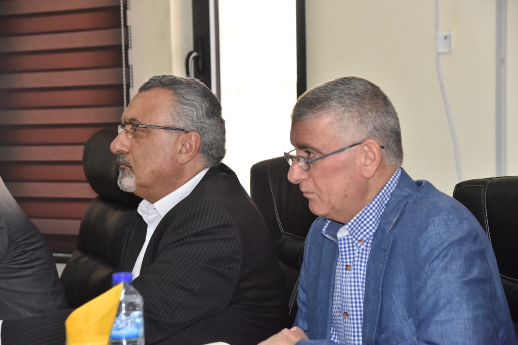   بهدف تسليط الضوء على العديد من القضايا والمشاريع المحورية وسبل الدعم لقاء بين رئيس بلدية بيت لحم والقنصل الفرنسي العام في دار البلدية