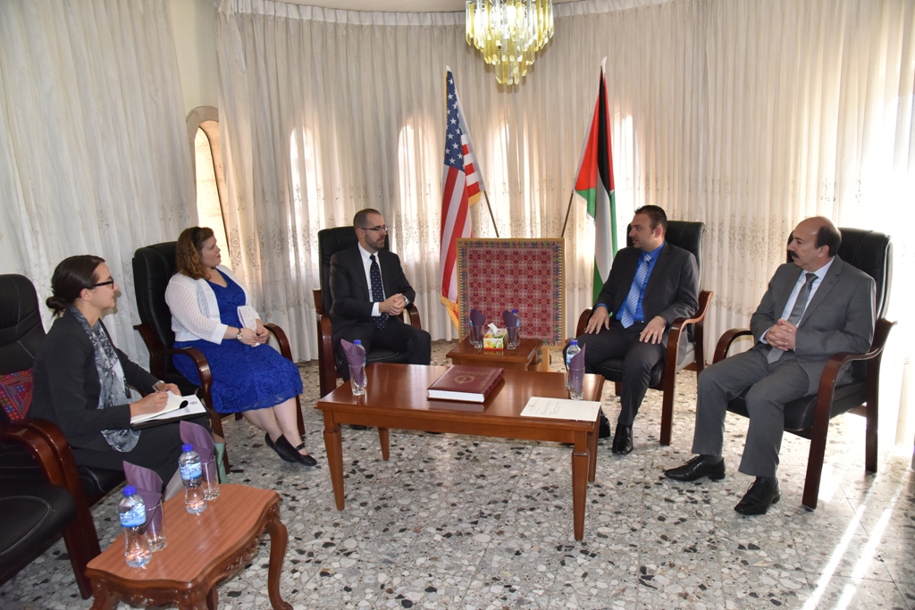 نائب رئيس بلدية بيت لحم يلتقي بالمستشار الخاص في وزارة الخارجية  الأمريكية المكلف بملف الأقليات الدينية في الشرق الأوسط وجنوب ووسط اسيا  