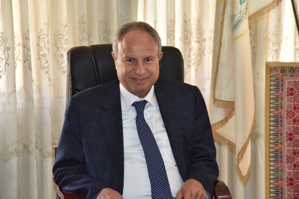 وفد من شركة إتحاد المقاولين يلتقي برئيس بلدية بيت لحم 