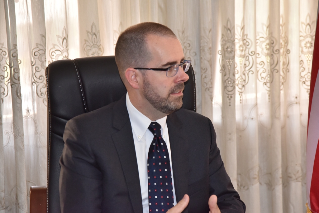 نائب رئيس بلدية بيت لحم يلتقي بالمستشار الخاص في وزارة الخارجية  الأمريكية المكلف بملف الأقليات الدينية في الشرق الأوسط وجنوب ووسط اسيا  