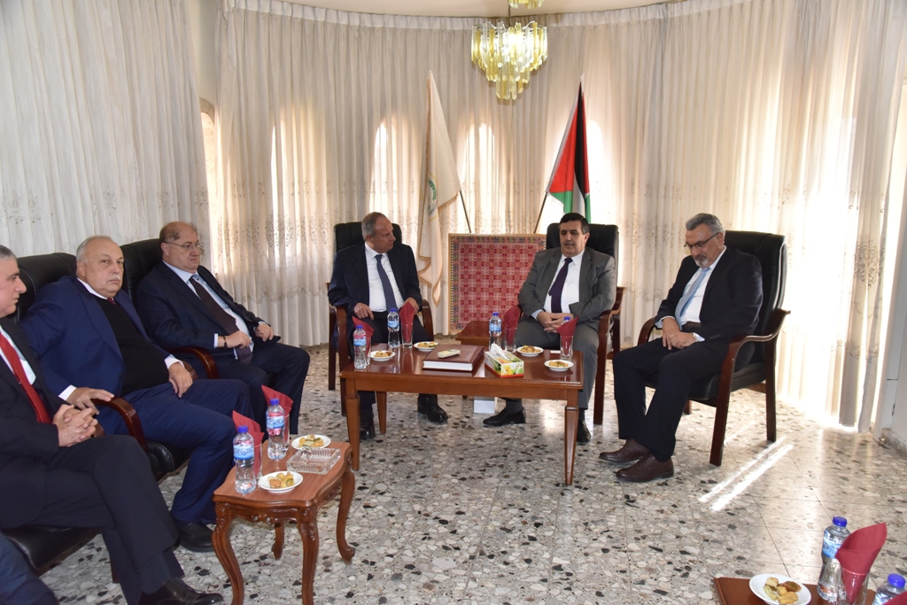 وفد من شركة إتحاد المقاولين يلتقي برئيس بلدية بيت لحم 