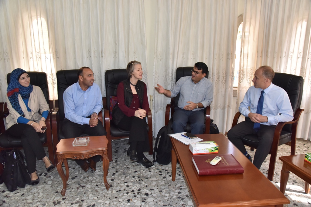 سلمان يستقبل مدير قطاع الديموقراطية والحوكمة في تيترا تيك ويعرض عليه التحديات التي تواجه البلدية 